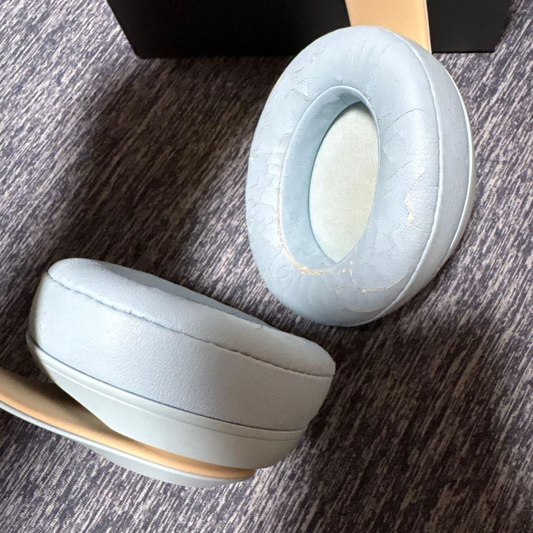 Beats ワイヤレスヘッドホン ライトブルー ケース付き