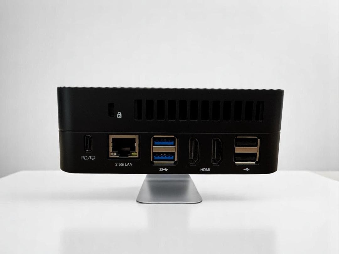 ⭐休日特価⭐高性能＆軽量⭐MINISFORUM UM560⭐