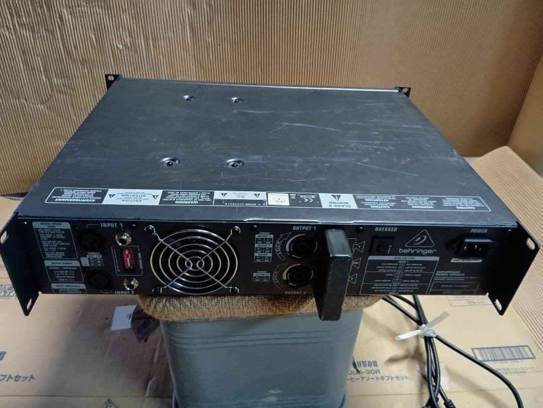 Behringer EUROPOWER EP2000 パワーアンプ