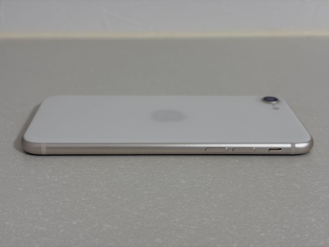 美品◆iPhone SE3 第3世代　64GB　SIMフリー　画面割れなし！