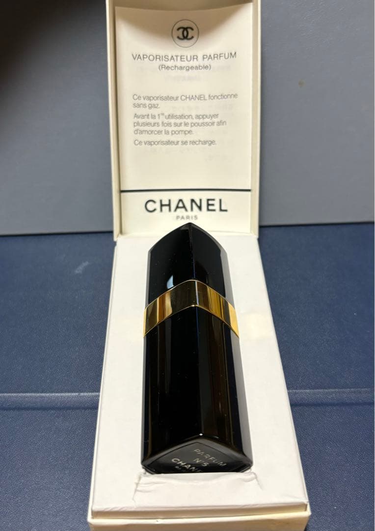 CHANEL N°5 パルファム リフィラブルとCHANEL N°5パルファム