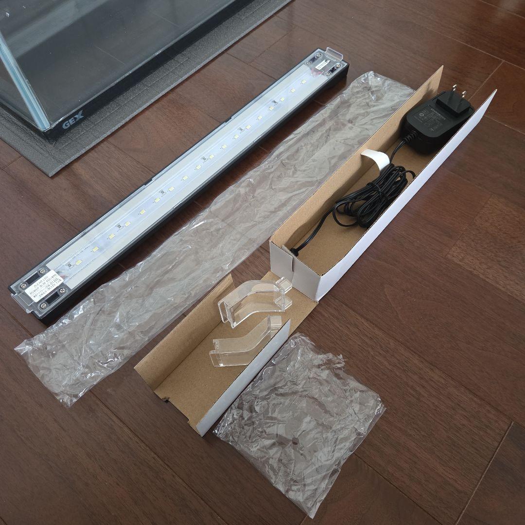GEX 幅45cm ガラス水槽 +専用ガラス蓋2枚+専用LEDライト+耐震マット