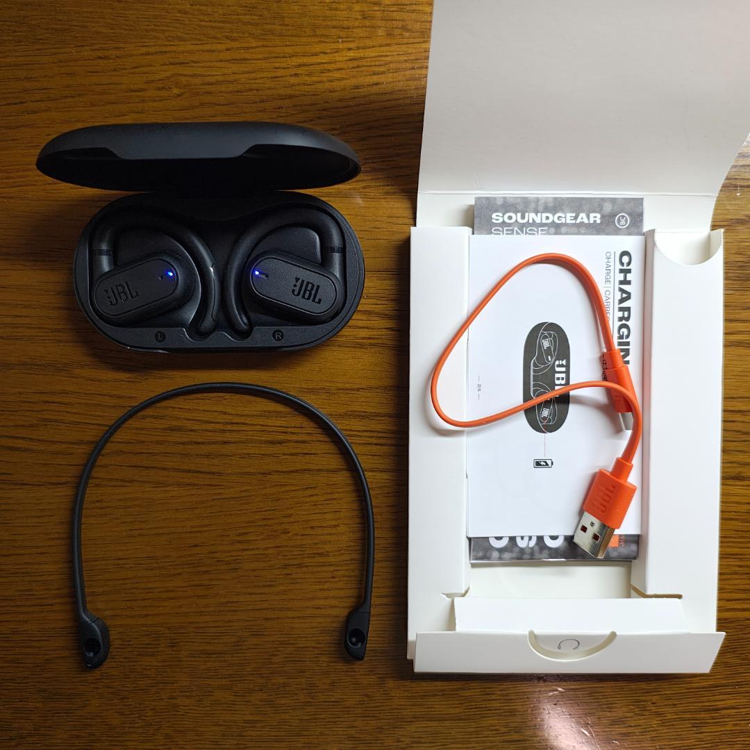 美品 JBL SOUNDGEAR SENSE ブラック ワイヤレスイヤホン