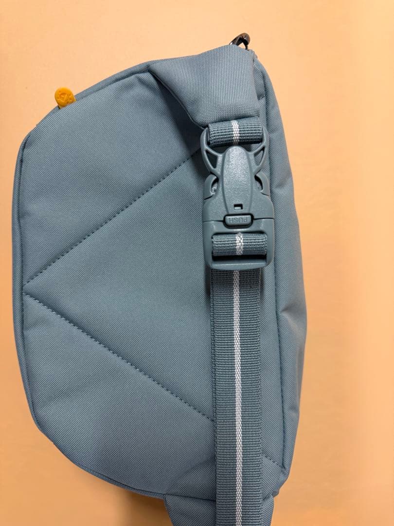 Pacsafe GO スリングパック フレッシュミント(Fresh Mint)