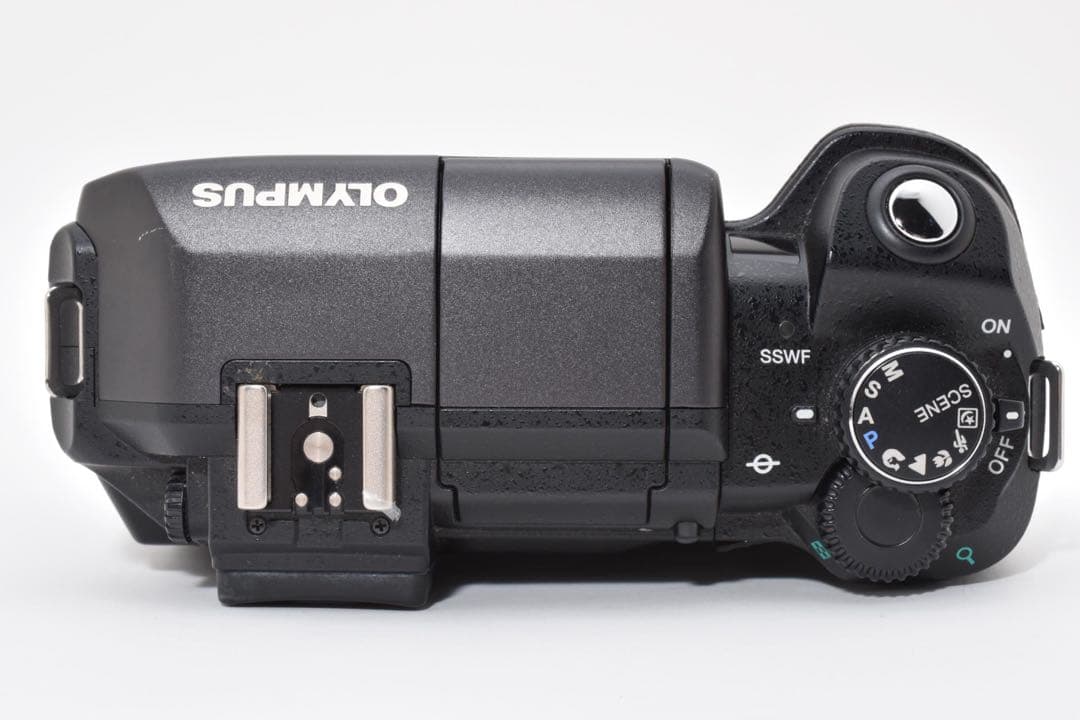 OLYMPUS E-300 デジタル一眼レフ 8.0メガピクセル