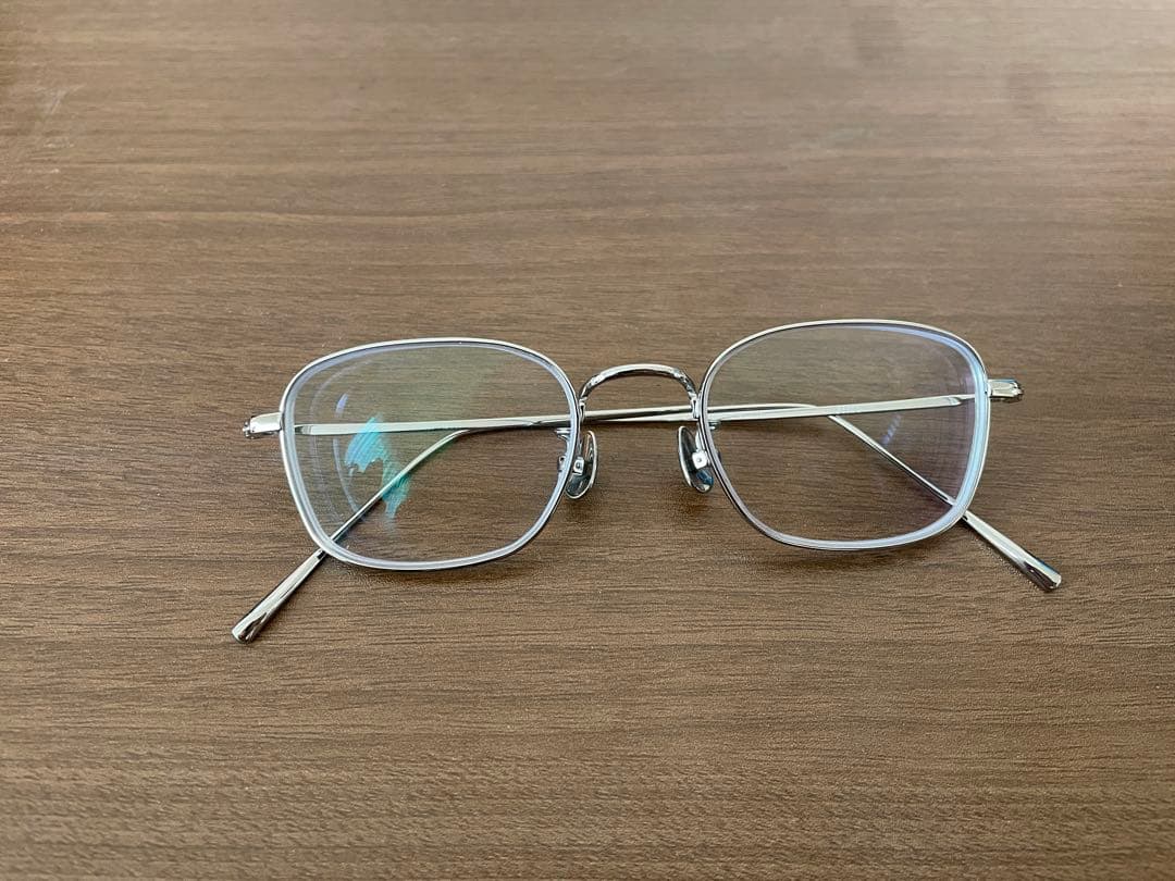 JINS シルバーフレーム 目が小さくならないメガネ
