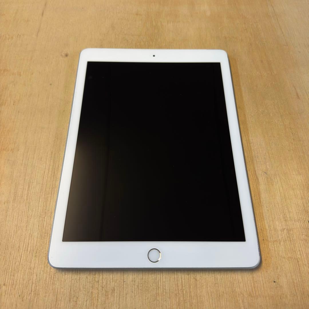 iPad 第6世代　32GB