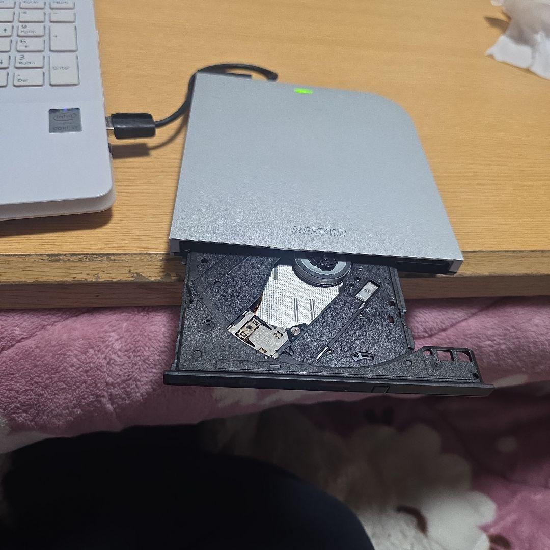 富士通 LIFEBOOK AH77/U ホワイト ノートPC