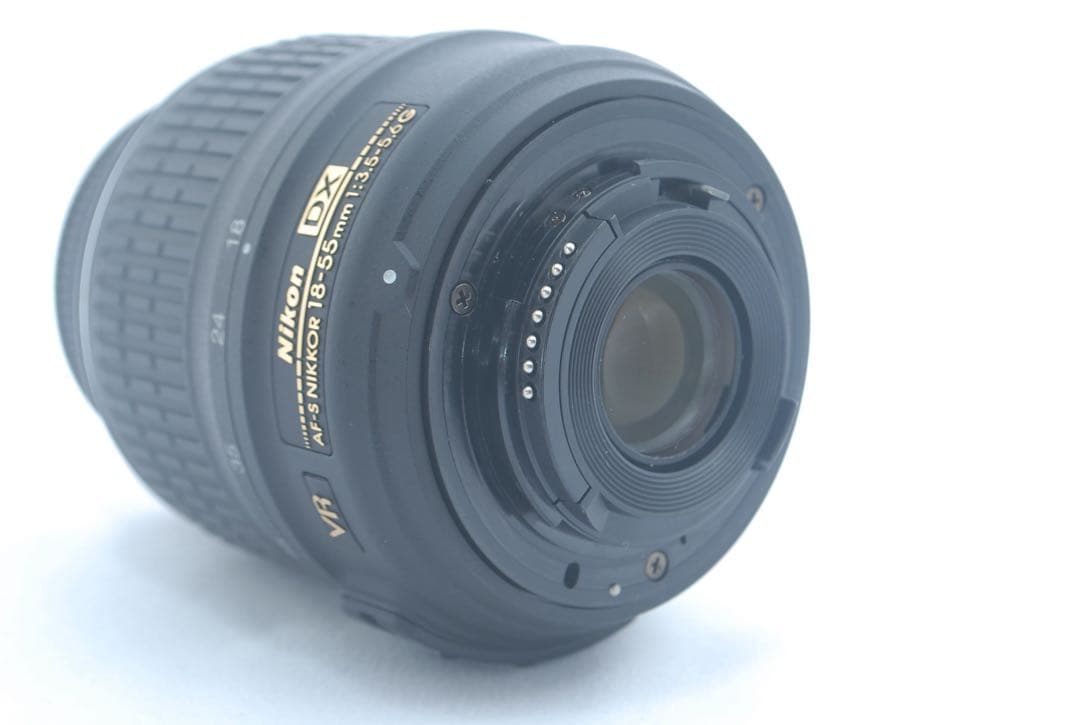 Nikon 高画質 一眼レフ 自撮りOK 可動液晶 軽量 高性能モデル ブロンズ