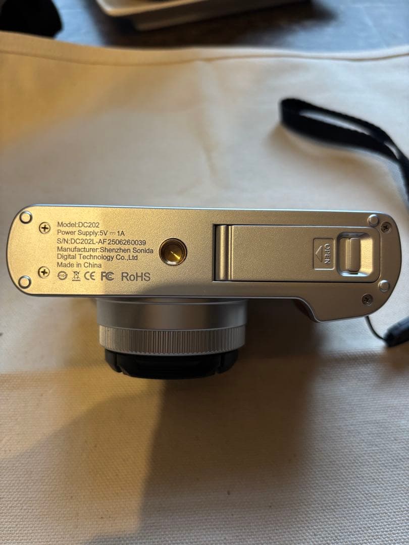 デジタルカメラ 4K 4800万画素 16倍デジタルズーム