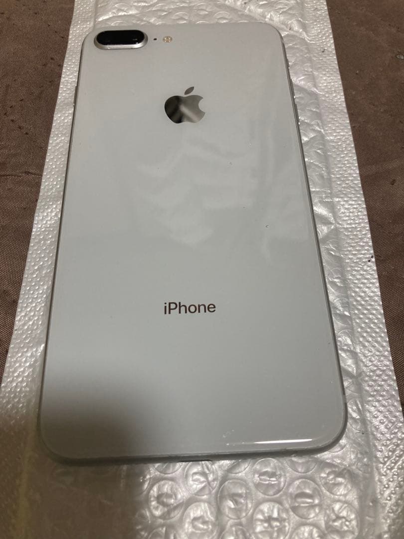 iPhone 8plus64GBホワイト 本体のみバッテリー100%