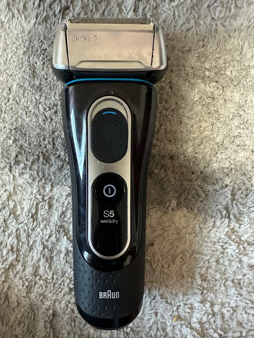 Braun Series 5 シェーバー 充電スタンド付き