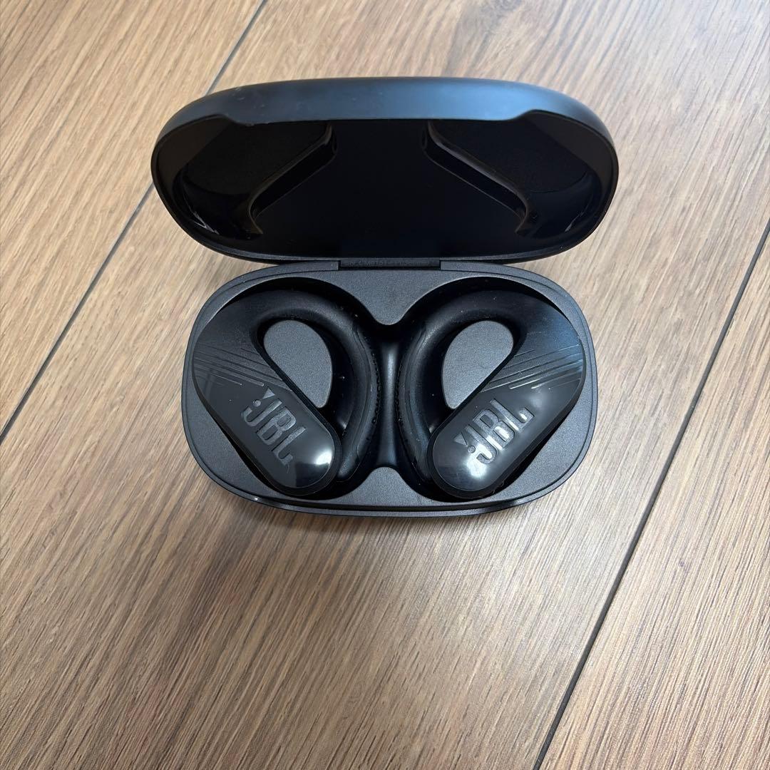 JBL ワイヤレスイヤホン ブラック【値下げできません】