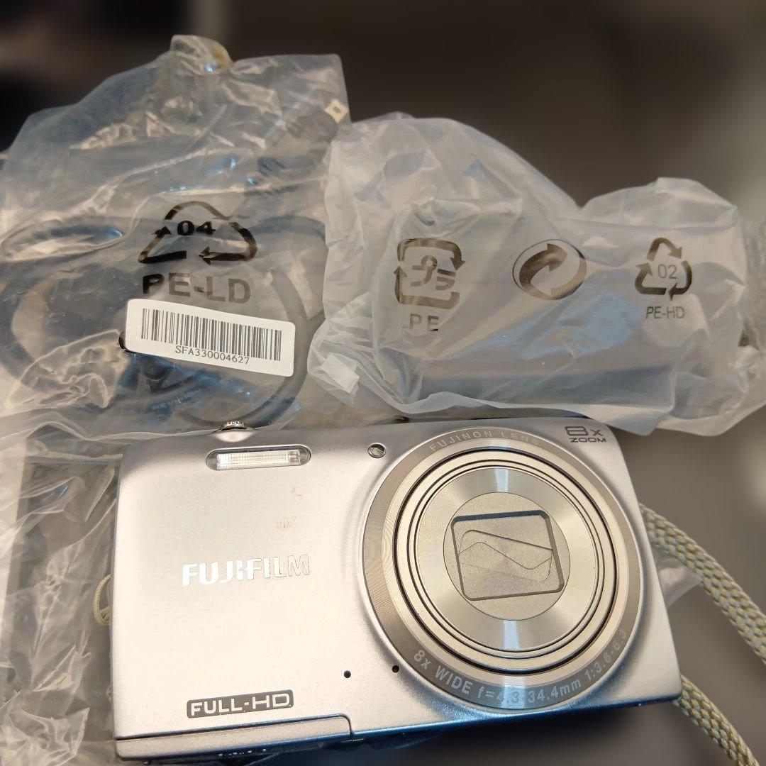 FUJIFILM JZ700 コンパクトデジタルカメラ　通電確認のみ