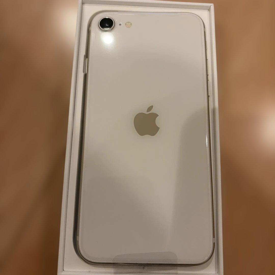 iPhone SE 第3世代 (SE3) スターライト　64GB 未使用品