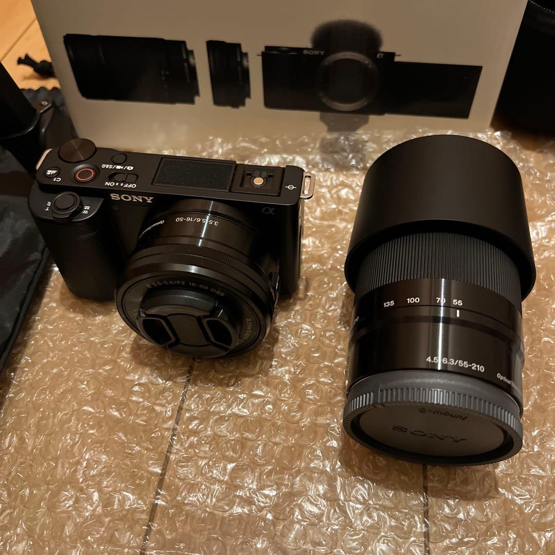 SONY ZV-E10 ミラーレス一眼　バッグと三脚付き