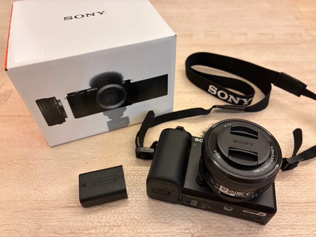 SONY α ミラーレスカメラ ZV-E10 セット※ケース付き、電池2個