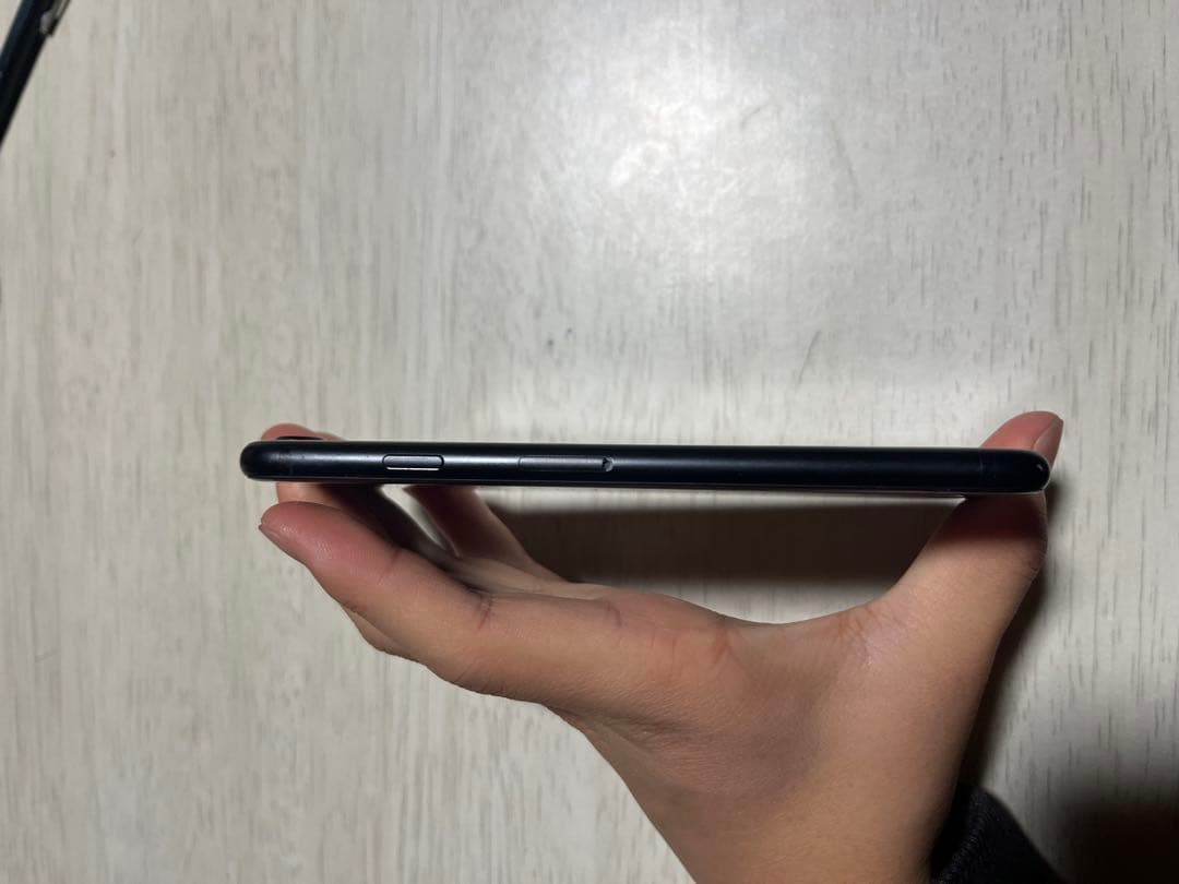 iPhone se第2世代 ブラック 本体 画面ひび割れあり ジャンク品