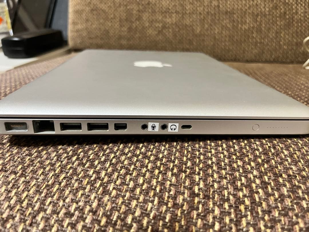 MacBook 2008 SSD250 メモリ8GBおまけ有り⭐︎