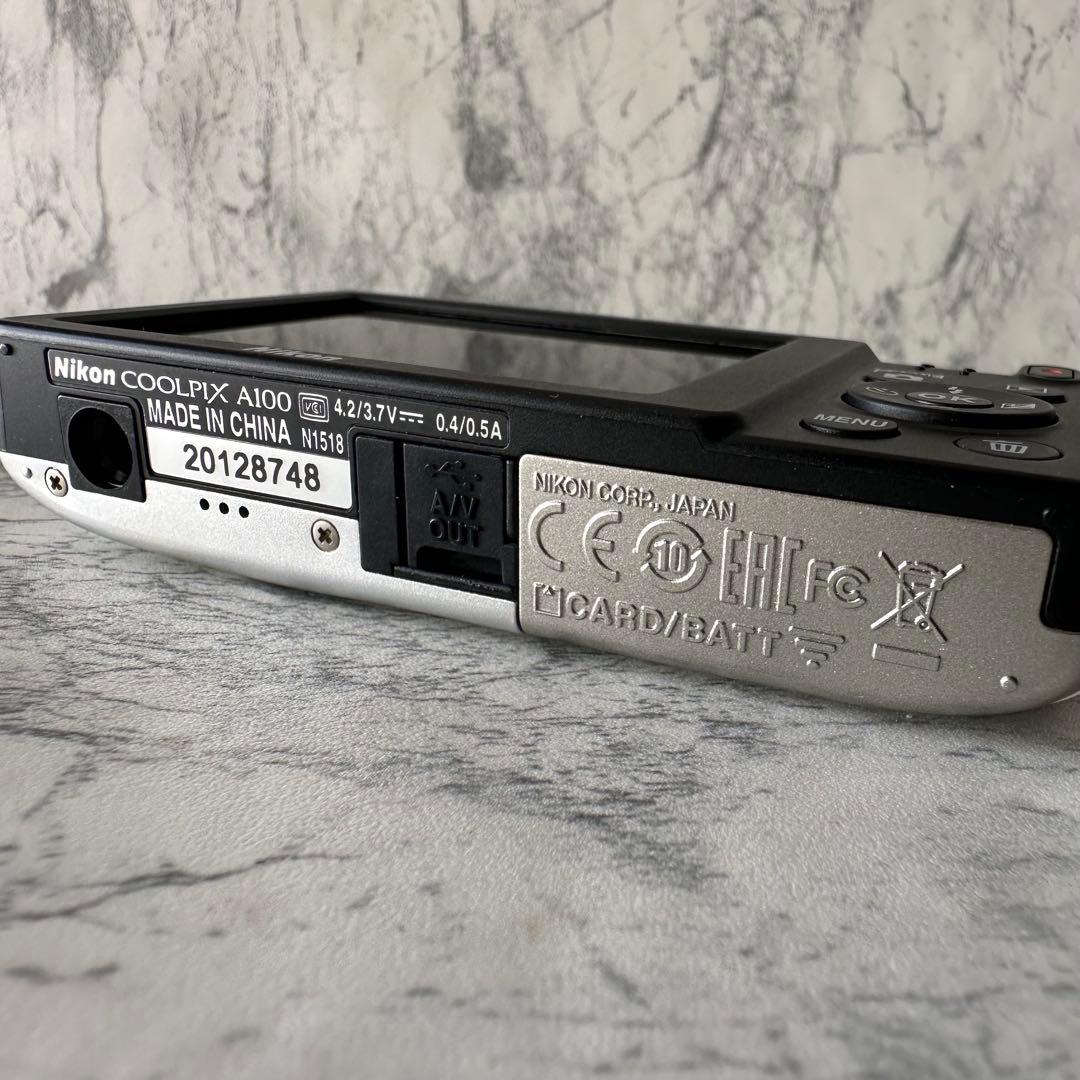 美品 Nikon COOLPIX A100 シルバー コンパクトデジタルカメラ