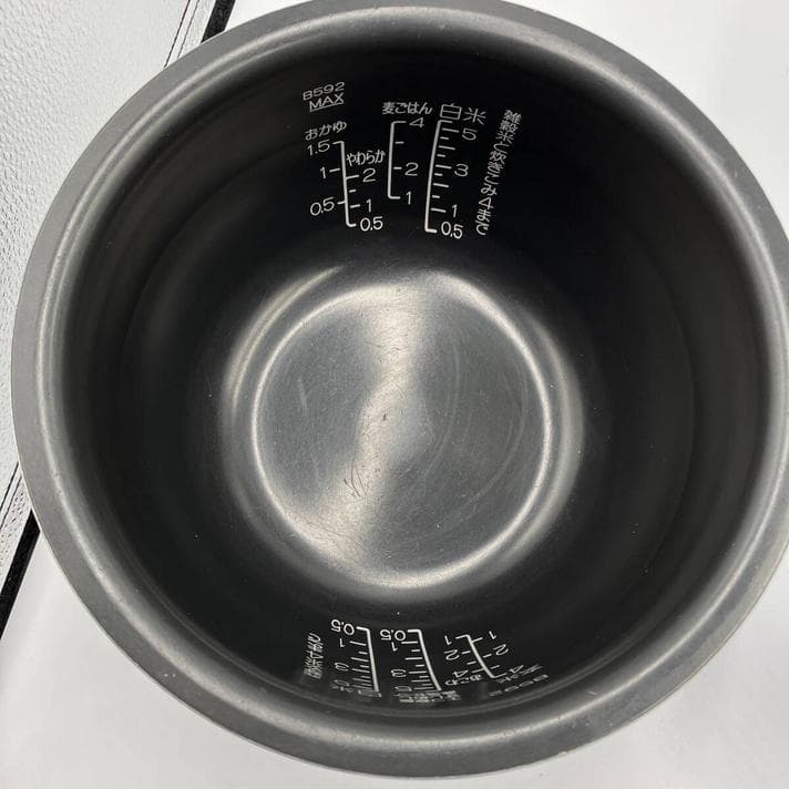 0304-03☆2019年製☆象印☆炊飯器☆極め炊き☆圧力IH炊飯器☆5.5合