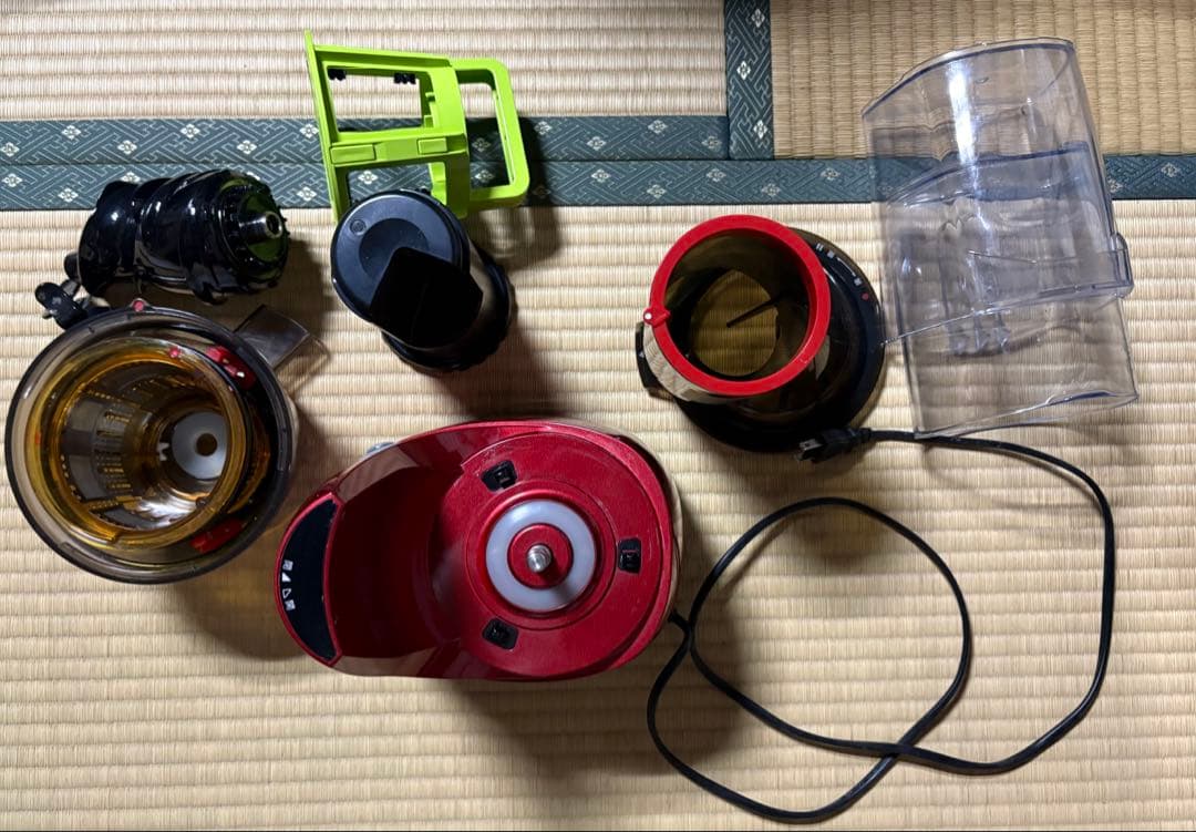 Kuvings （クビンス） ホールスロージューサー JSG-641M レッド