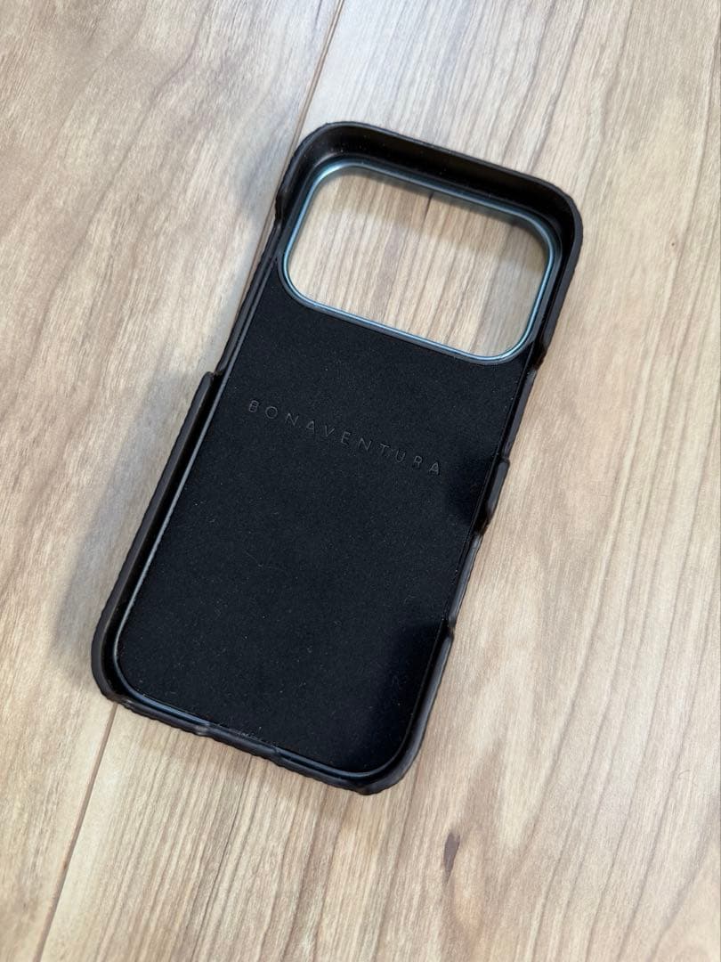 ボナベンチュラ　iPhone17 Pro カバー