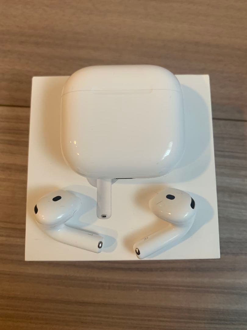 パ*カ様 Apple AirPods 4 アクティブノイズ キャンセリング搭載