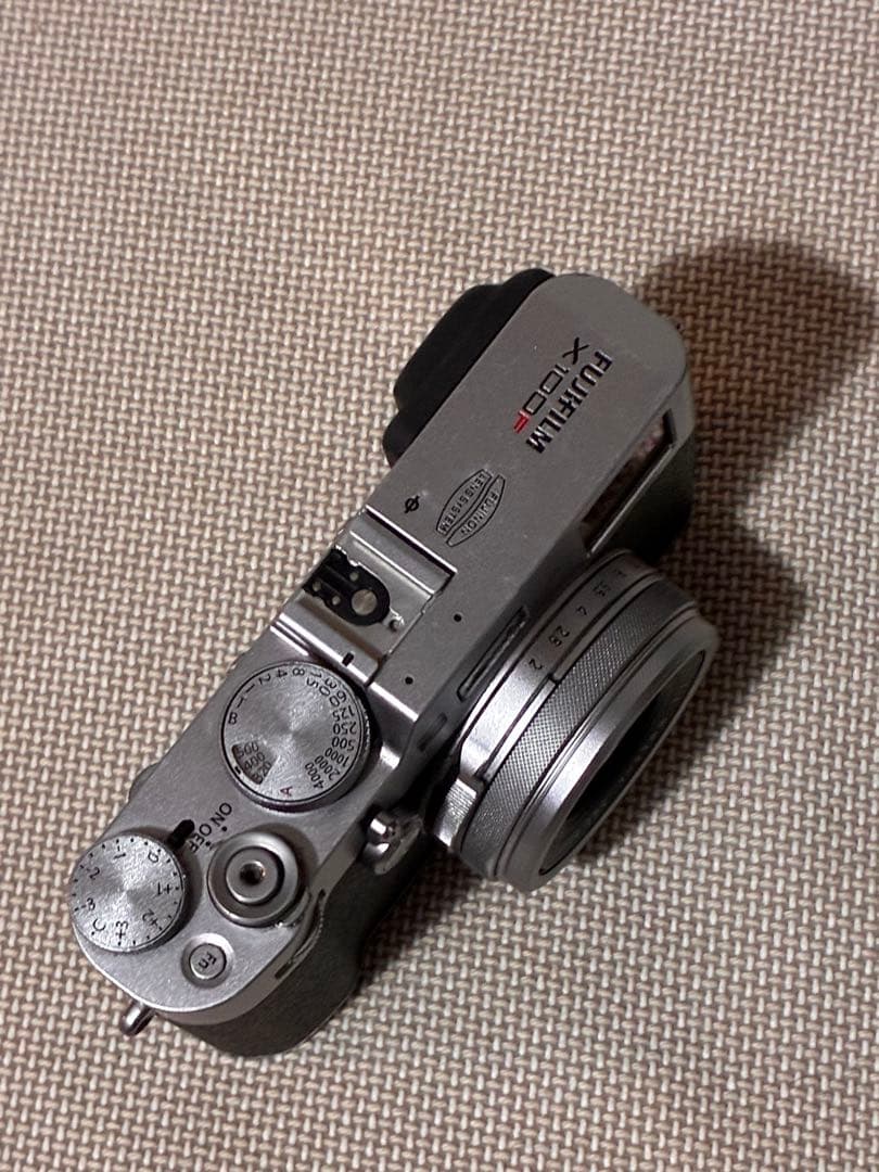 FUJIFILM X100F シルバー｜元箱・｜純正ストラップ　充電器