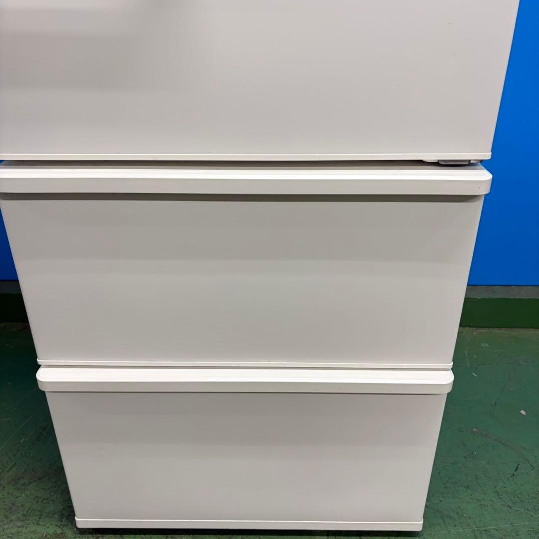 823 AQUA 中型冷蔵庫　200L〜300L 小型　一人暮らし　自動製氷