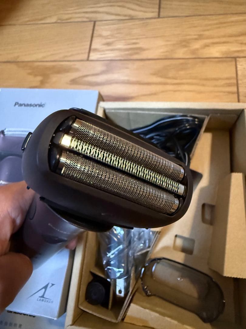 【ほぼ未使用】　Panasonic シェーバー　髭剃りラムダッシュ　３枚刃