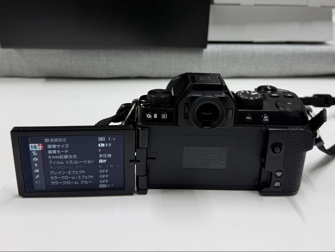 【美品】FUJIFILM X-S10ミラーレス一眼カメラダブルズームレンズキット