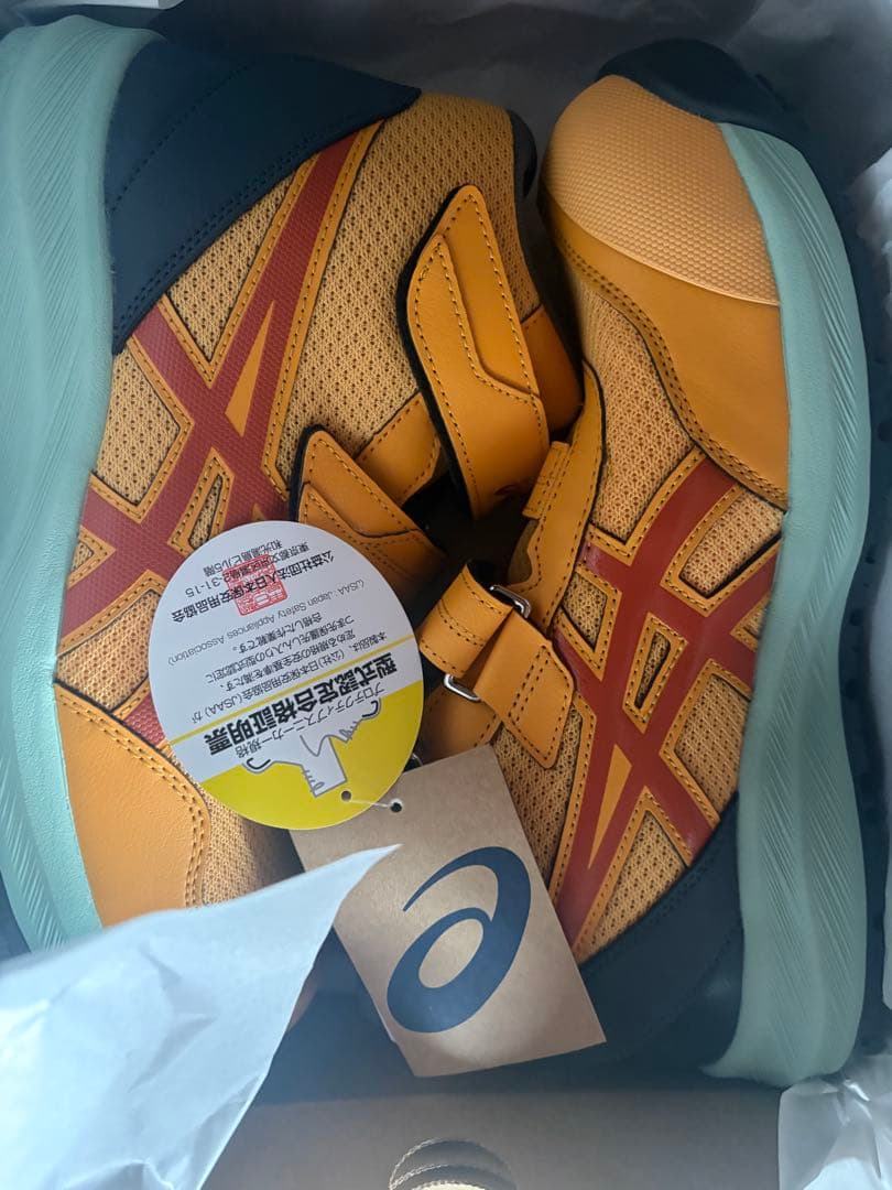 ASICS ウィンジョブ　CP216 タイガーイエロー　26.0cm