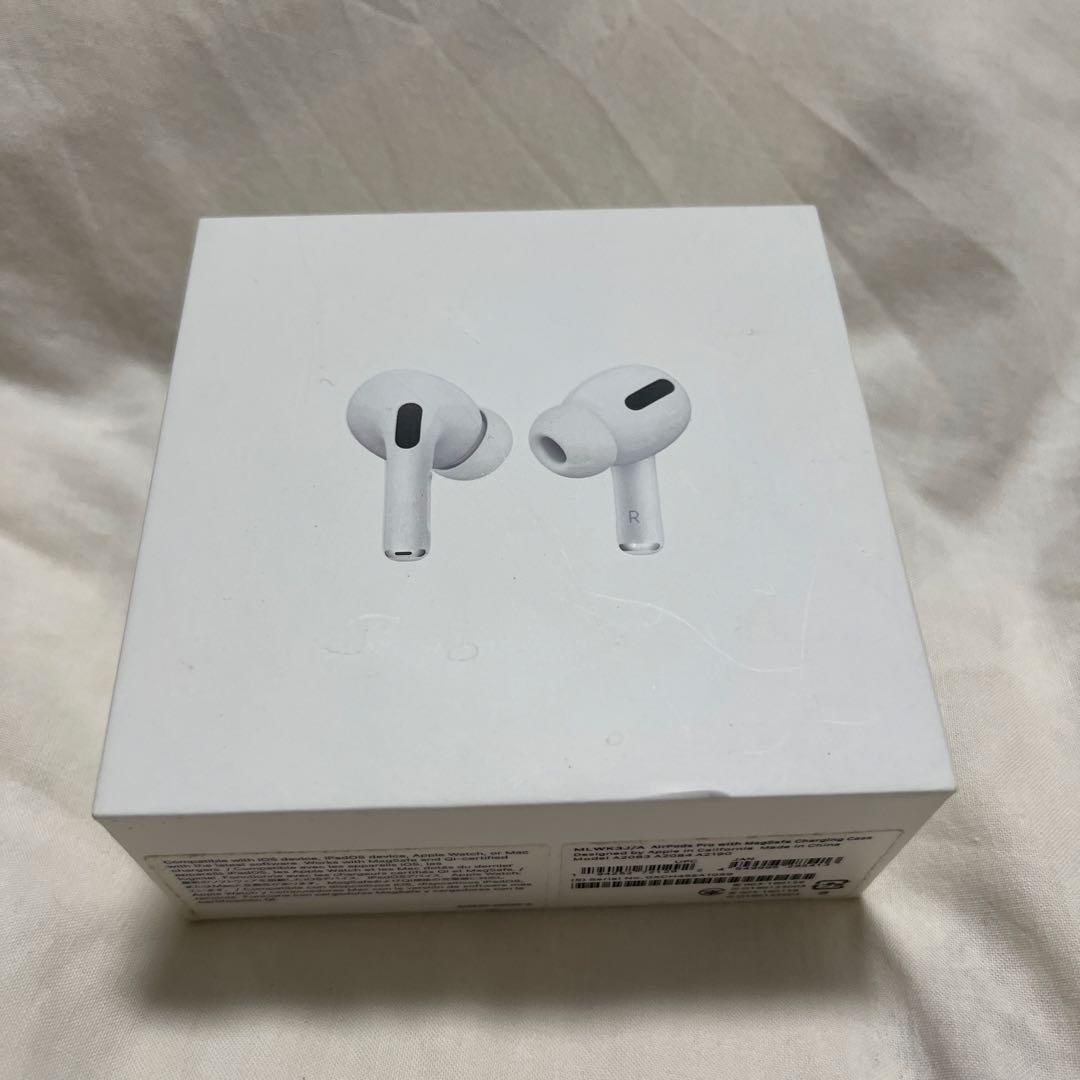 Apple AirPods Pro イヤホン　ワイヤレス