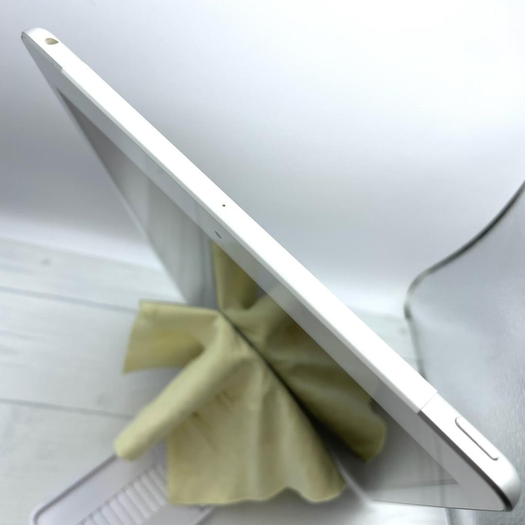 【美品】SIMフリー 97％ iPad7 フィルム＋キーボードケース＋ペンシル