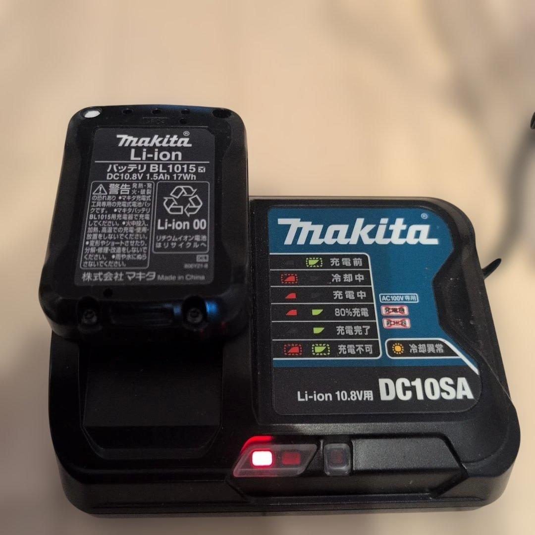 Makita スティッククリーナー 　CL107FD　サイクロンアタッチメント