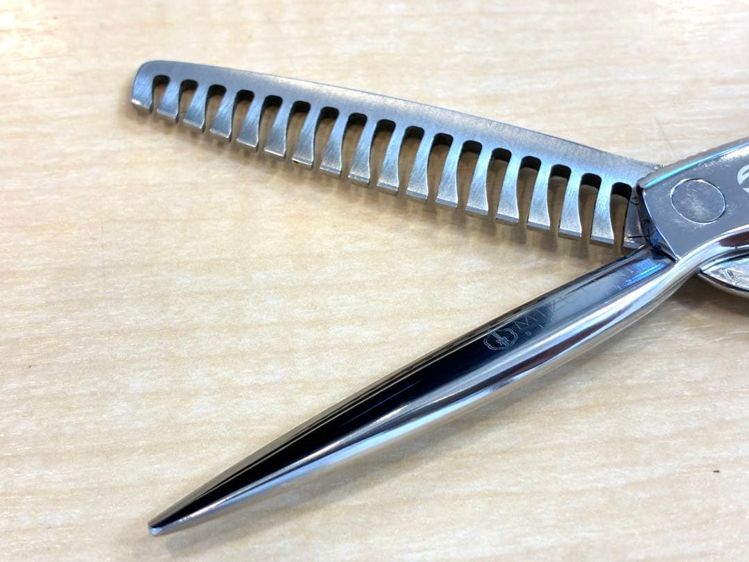 新品同様 ミズタニシザー PUFFIN THINNING17 逆刃