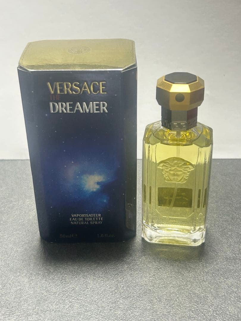 【新品未使用ヴェルサーチVERSACE THE DREAMER 50ml 香水