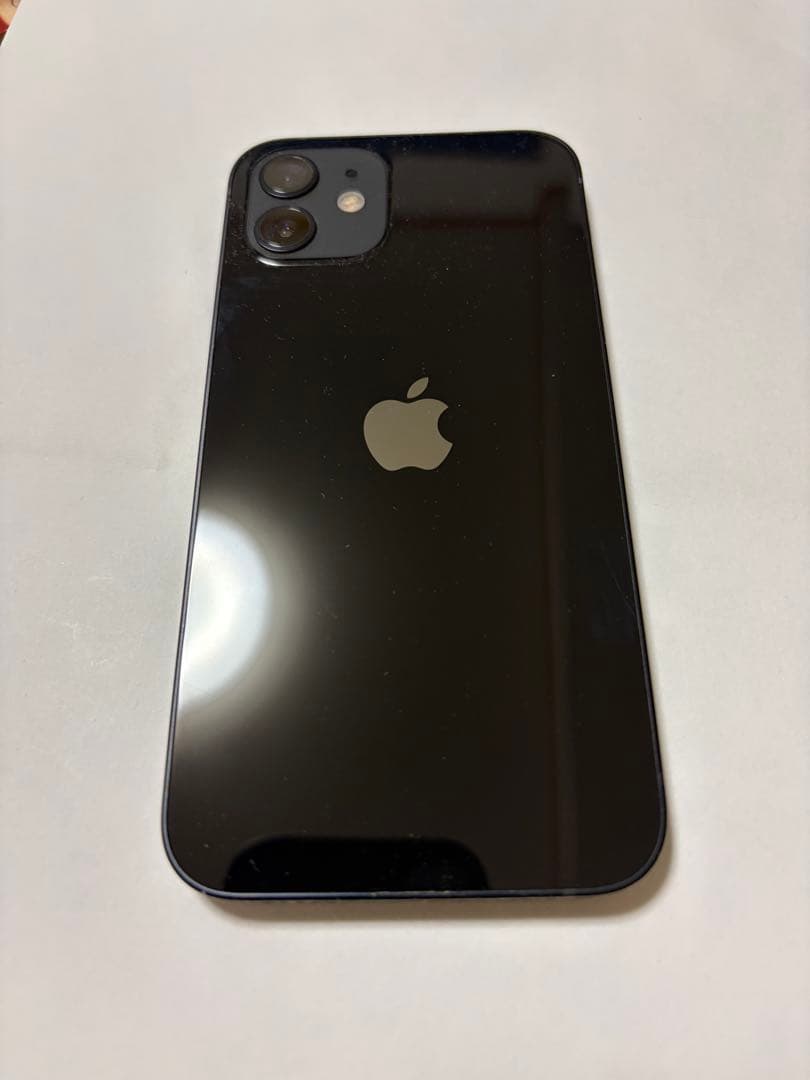 Apple iPhone 12 ブラック ケース付き