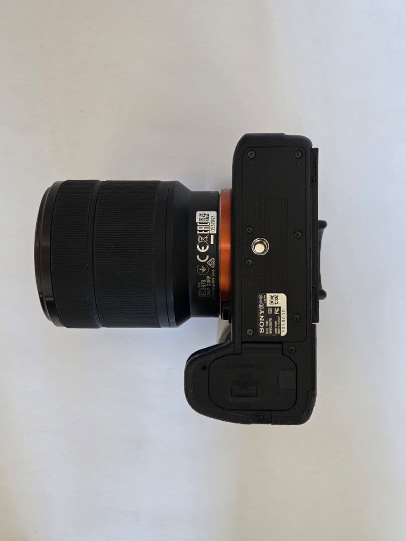 Sony α7 II ミラーレスカメラ 本体と付属品