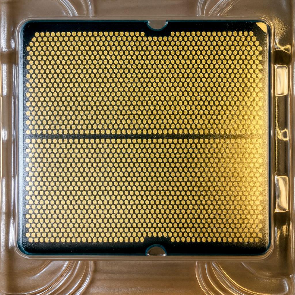 【新品未使用】 AMD Ryzen 7 7800X3D 動作保証　(おまけ付き)