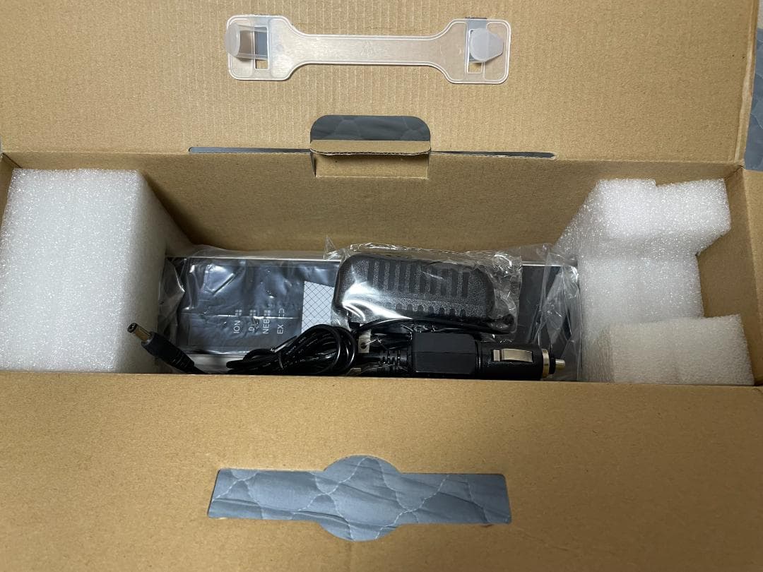 新品・未使用 ・値下げ！　◎ポータブル酸素発生器 KJー8000　送料無料！