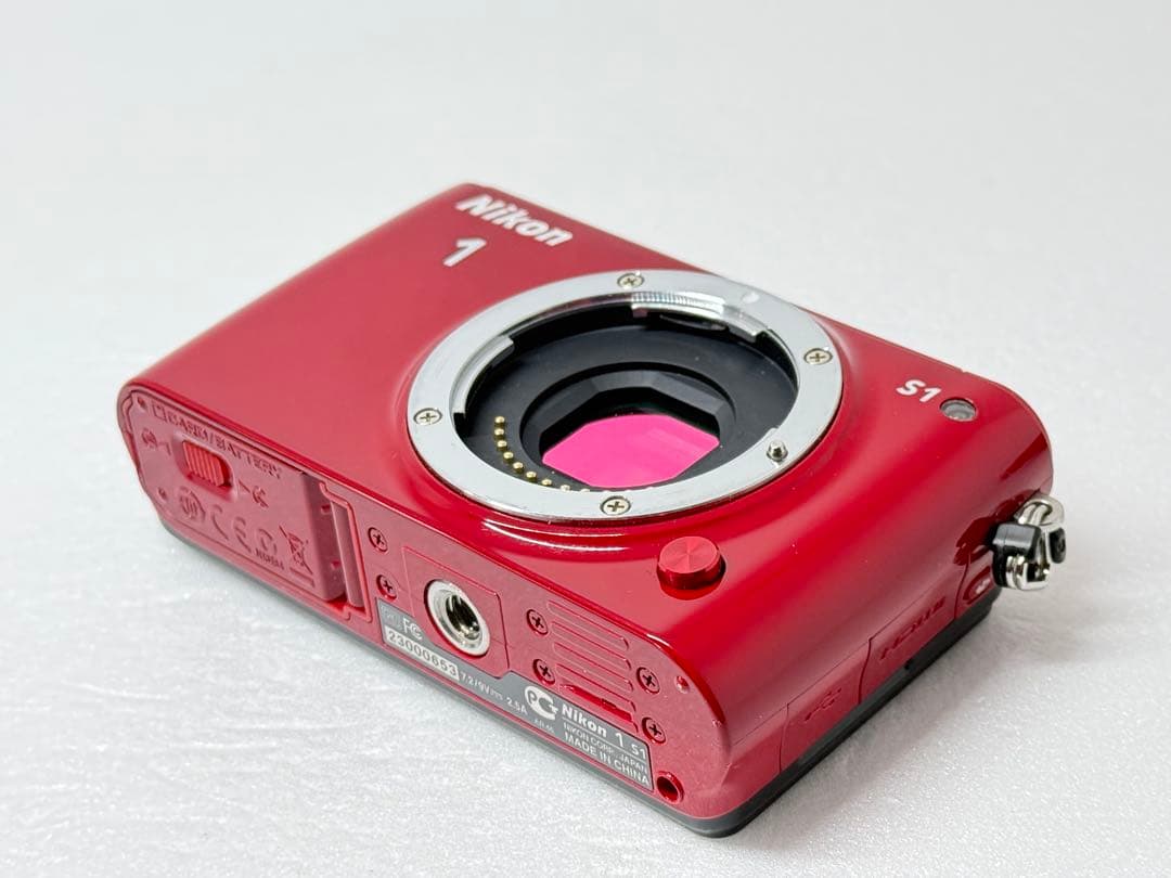 Nikon S1 レッド 動作確認済 ミラーレス一眼