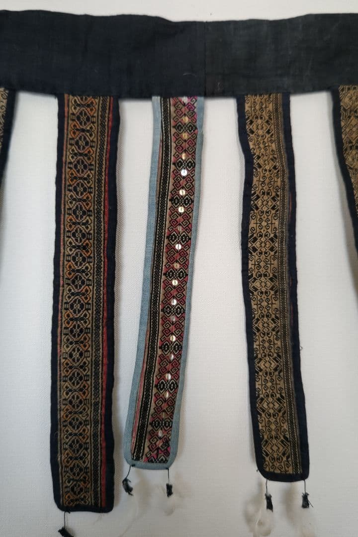 中国ヤオ族、シャーマンの刺繍の腰飾り、アンティーク