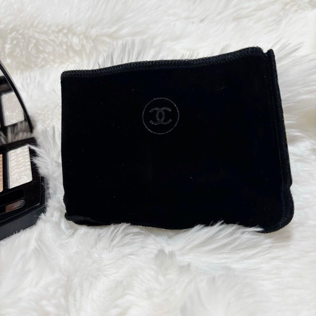 【ゲリラセール】CHANEL シャネル　ルミエール　グラフィック　アイシャドウ