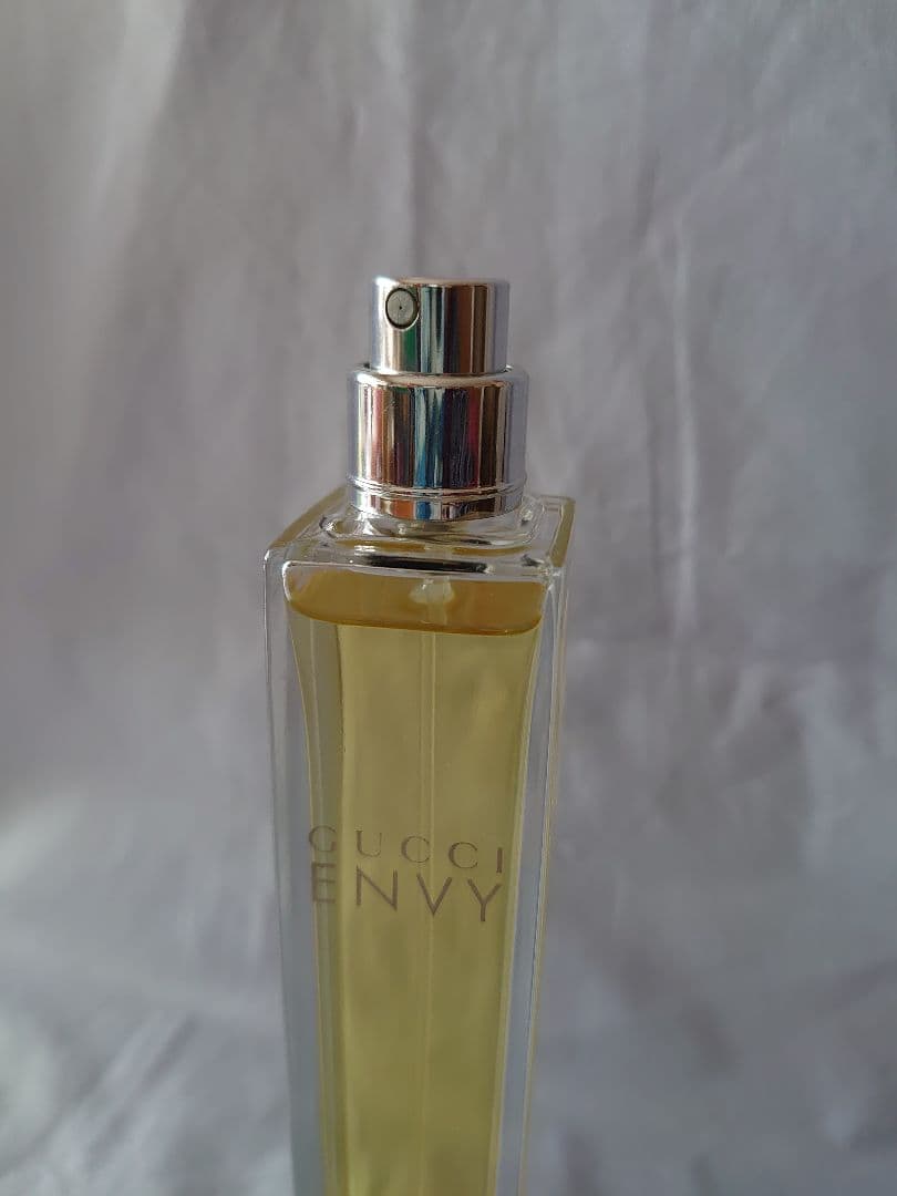 「y．surf．sea．i」グッチエンヴィオードトワレ50ml