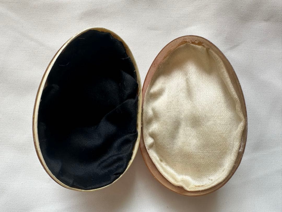 アンティーク雑貨 Vintage Egg Jewellery Box