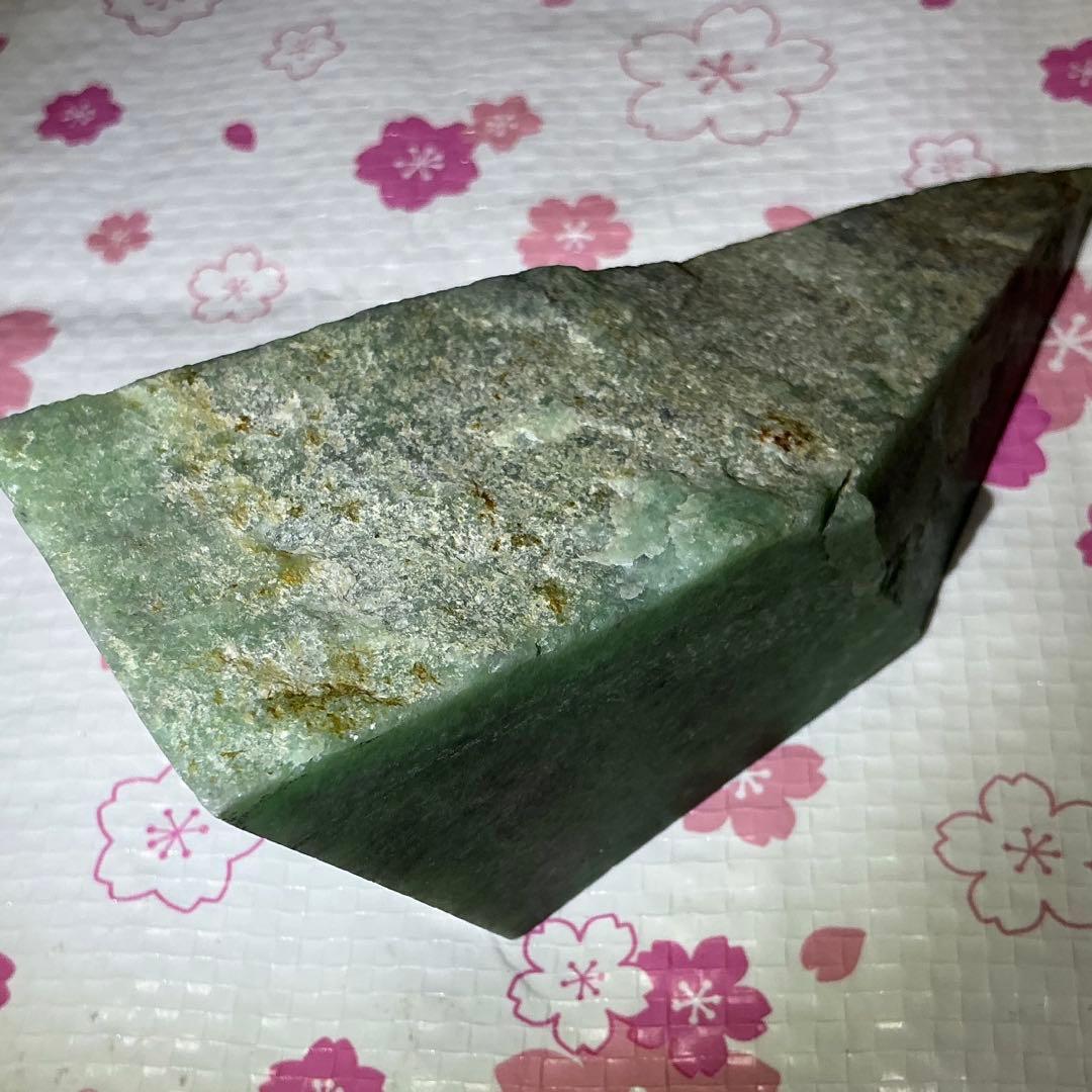糸魚川翡翠　金山谷　306g