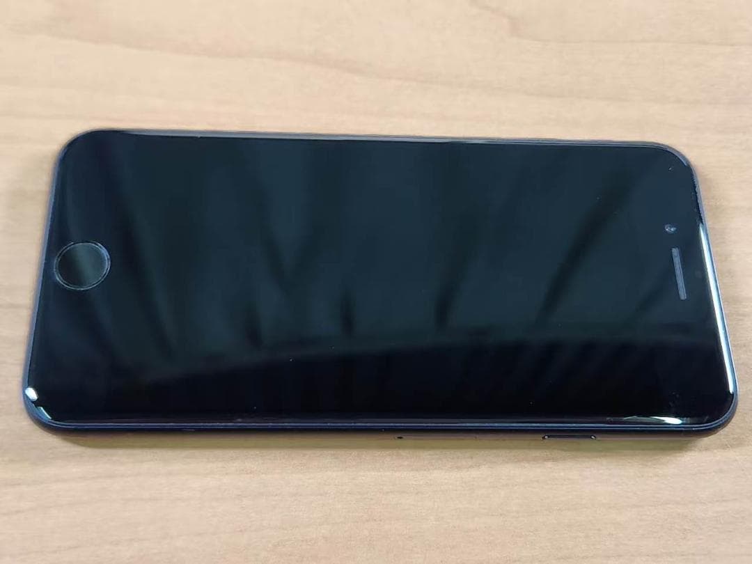 031600A iPhone SE 第2世代 A2296 64GB