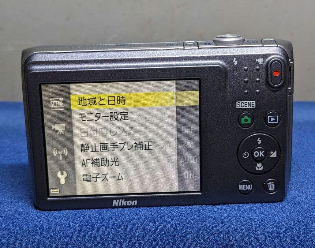 Nikon COOLPIX S3700　◉動作品、新品充電器付き